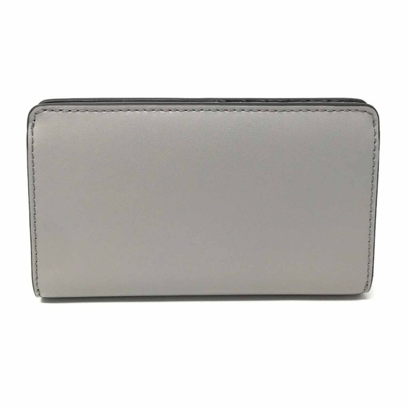 Michael Kors Jet Set Travel Slim Bifold Wallet - Picture 2 of 5